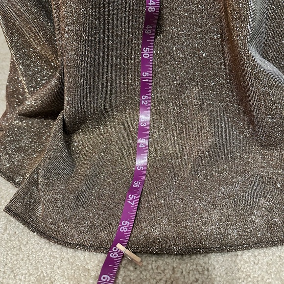 XSCAPE - Gold Sand - Shimmer Glitter off the Shoulder Gown - Size 8. - Picture 8 of 10